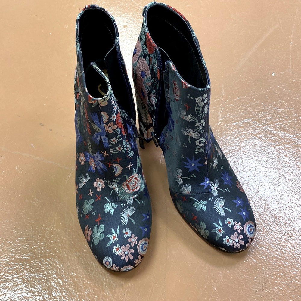 Sam Edelman brocade fabric booties. Never worn size 11US